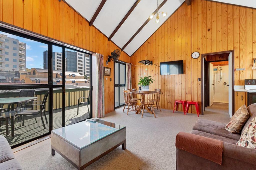 Downtown Mountview - Mt Maunganui Holiday Home Mount Maunganui Exterior photo